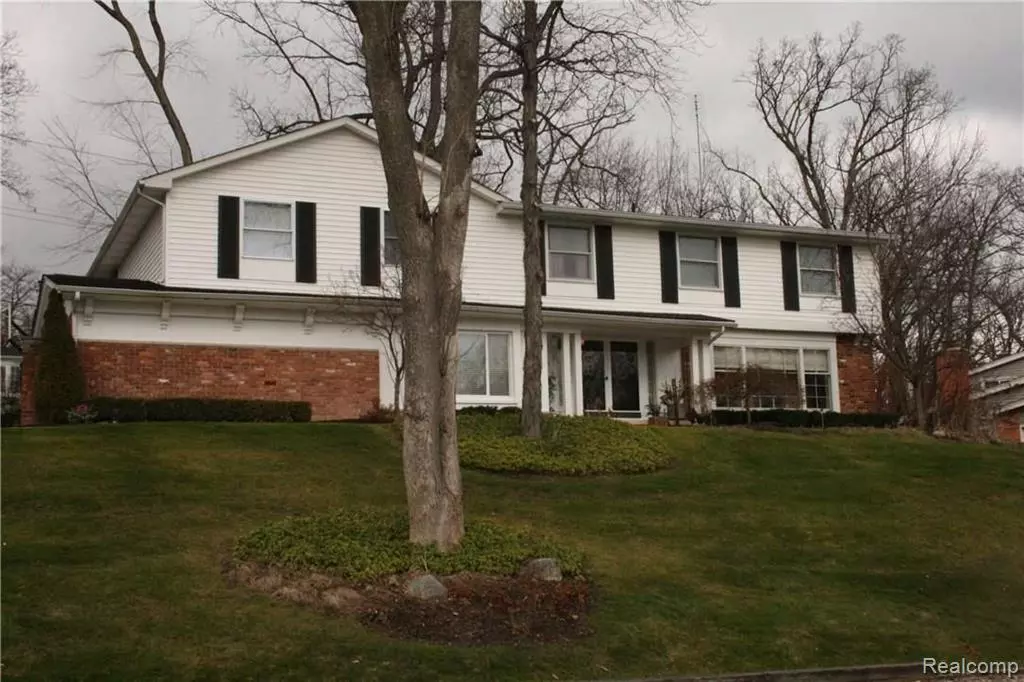 West Bloomfield Twp, MI 48322,5120 CORNERS