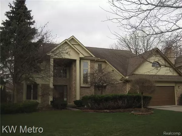 31005 PINE CONE, Farmington Hills, MI 48331