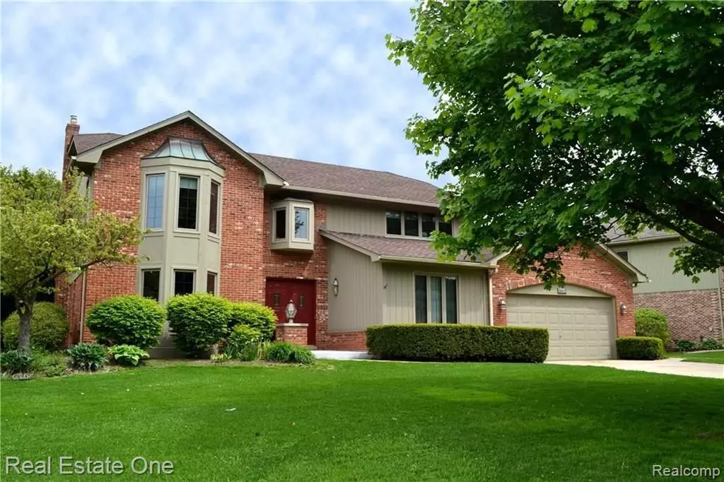 Farmington Hills, MI 48331,30992 COUNTRY RIDGE CIR