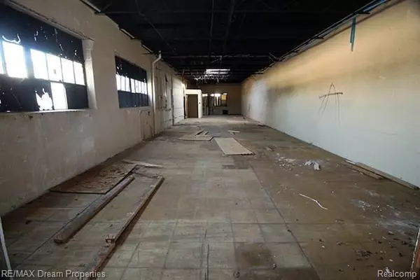 Detroit, MI 48213,13141 HARPER AVE