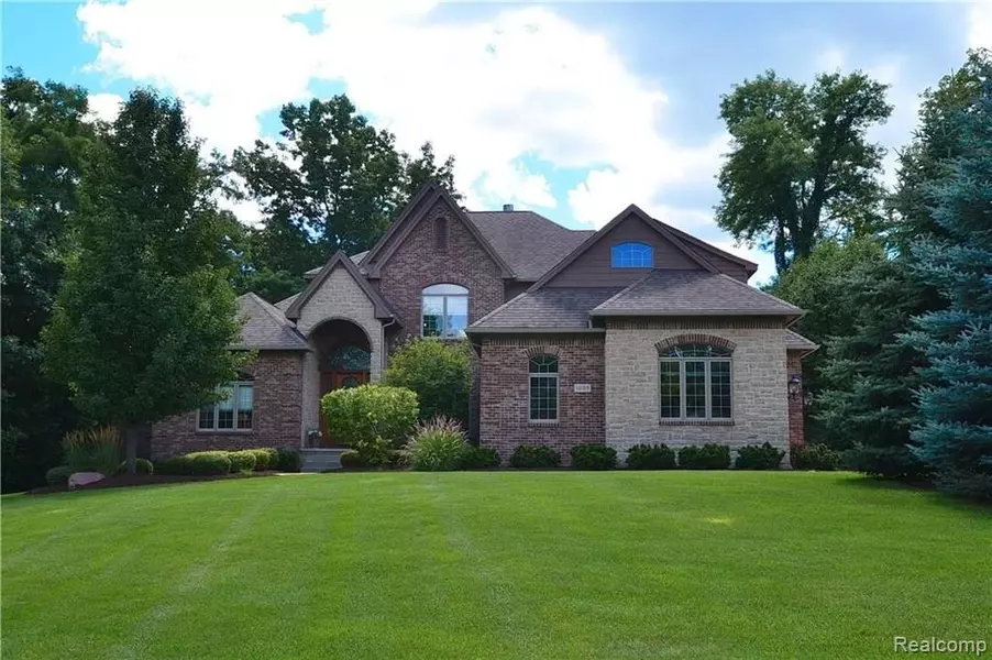 1609 OTTAWA TRAIL CRT, Oxford Twp, MI 48371