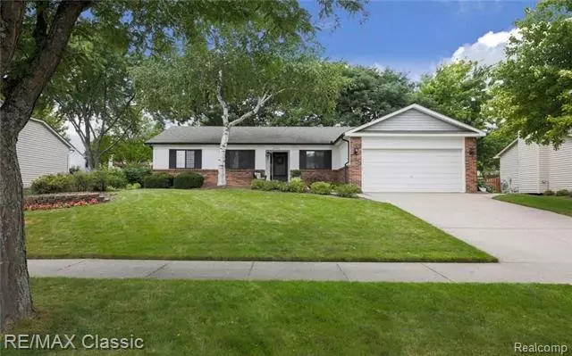 24673 FAIRWAY HILLS, Novi, MI 48374