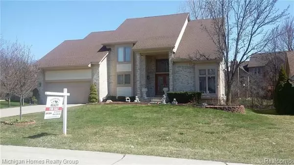 31066 PINE CONE, Farmington Hills, MI 48331