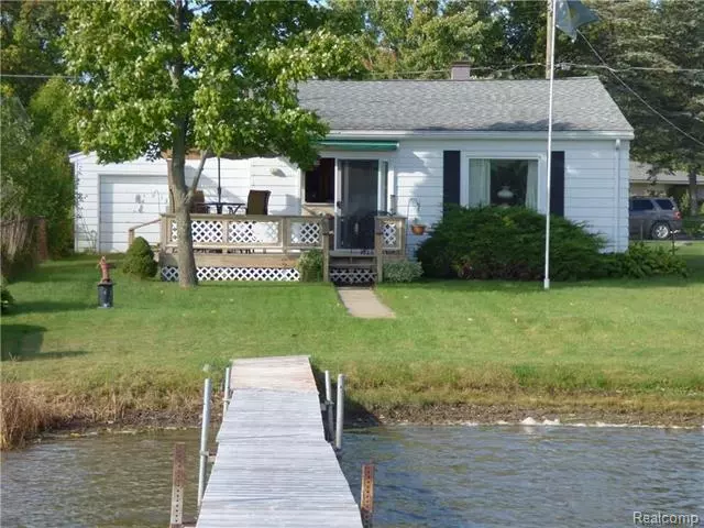 9737 BEVERLY ST, Pinckney, MI 48169