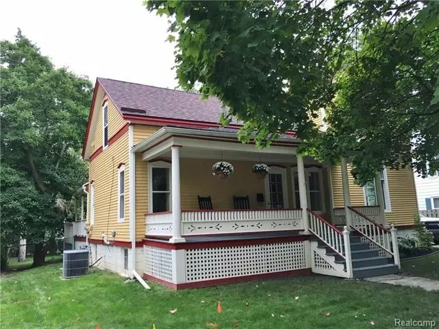 215 S ISBELL ST, Howell, MI 48843