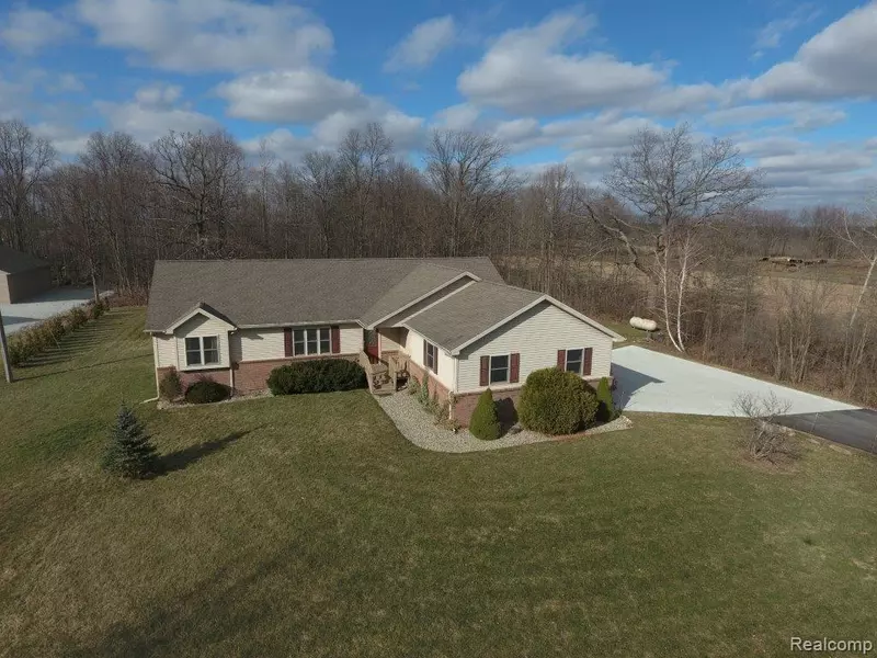 8117 PETZ RD, Imlay Twp, MI 48444