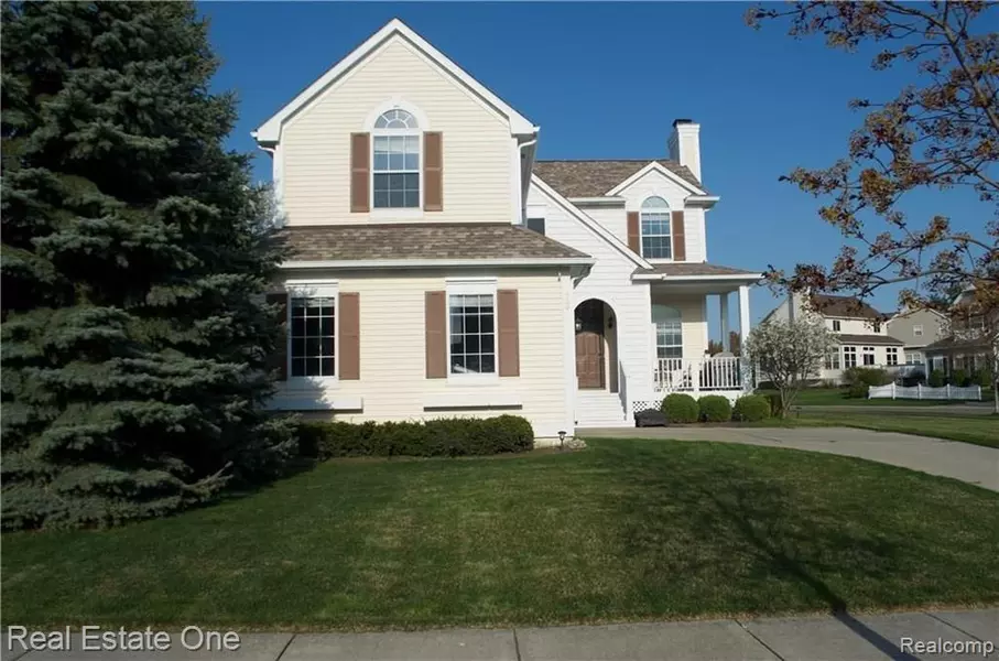 66 FOUNTAIN CRESCENT, Oxford Twp, MI 48371