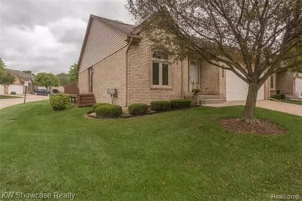 35916 FIERIMONTE DR, Clinton Twp, MI 48035