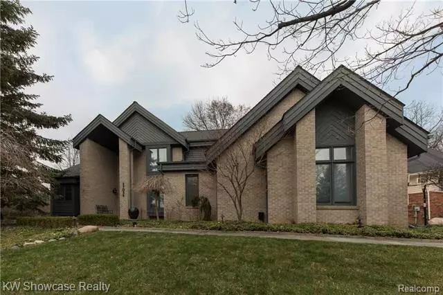 27039 HAMPSTEAD Boulevard, Farmington Hills, MI 48331