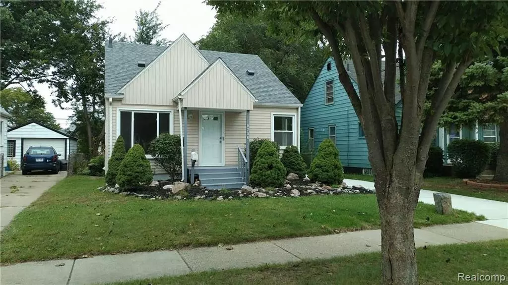 8730 ALBANY ST, Oak Park, MI 48237