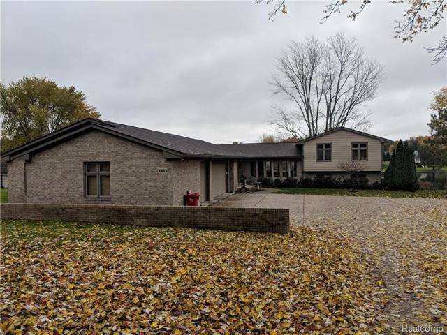3335 MANN RD, Waterford Twp, MI 48346