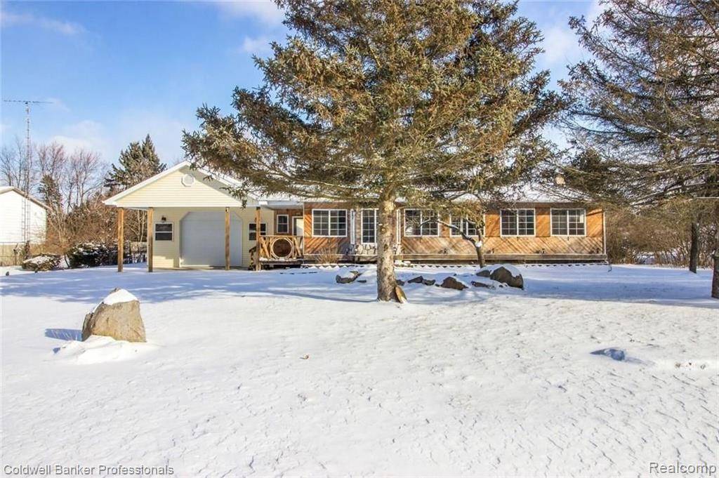 2472 SPRINGFIELD DR, Oregon Twp, MI 48446