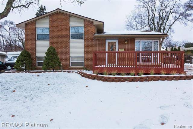900 BIRD SONG DRIVE, Milford Vlg, MI 48381