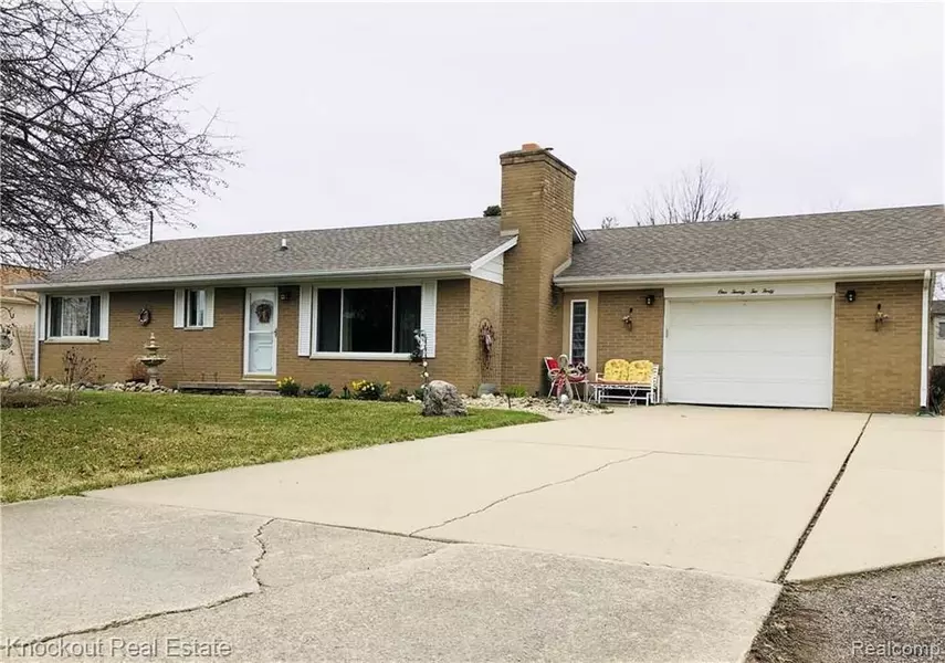 12240 OAK ST, Birch Run, MI 48415