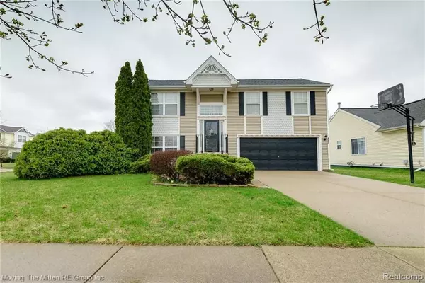 Belleville, MI 48111,492 WATERBURY CRT