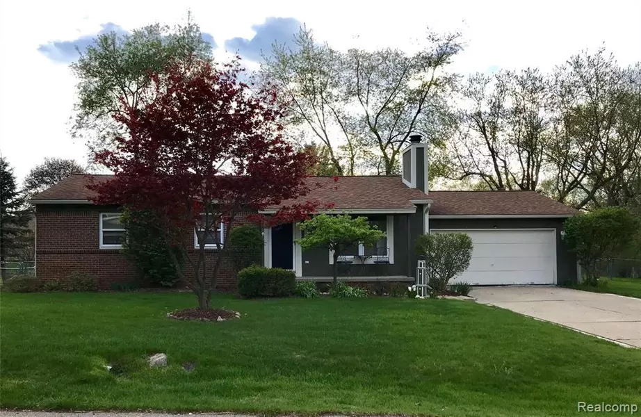 830 ALAN DR, Orion Twp, MI 48362