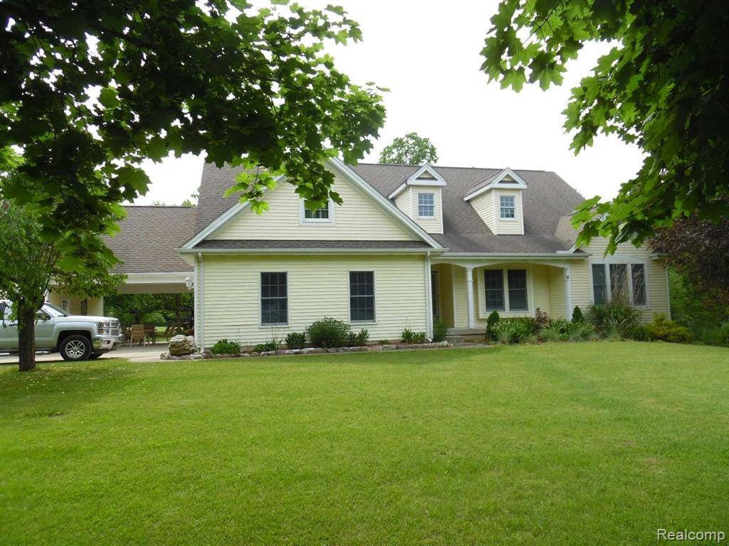 2130 BROKER RD, Lapeer Twp, MI 48446