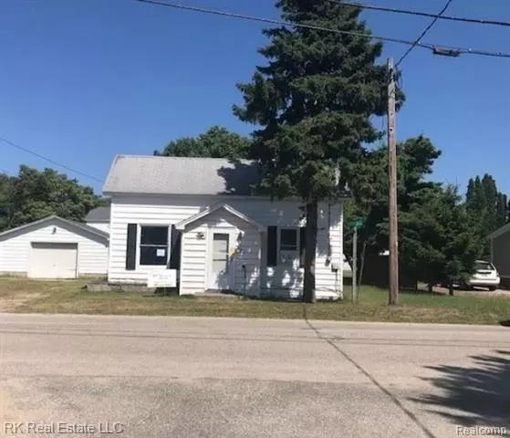 129 THIRD ST, Eastlake Vlg, MI 49626