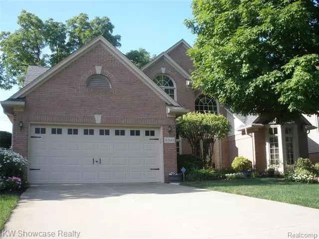 1760 CHASE DR, Rochester, MI 48307