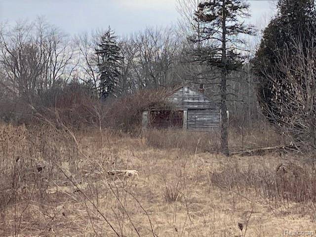 871 Range Rd, Kimball Twp, MI 48074