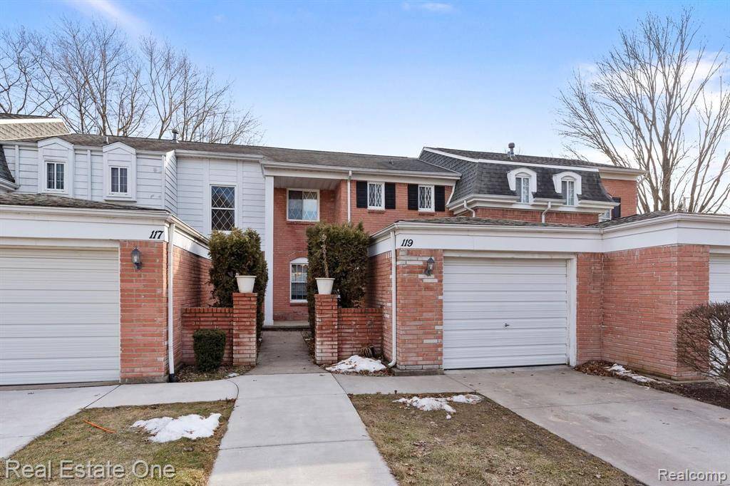 119 MANOR WAY, Rochester Hills, MI 48309