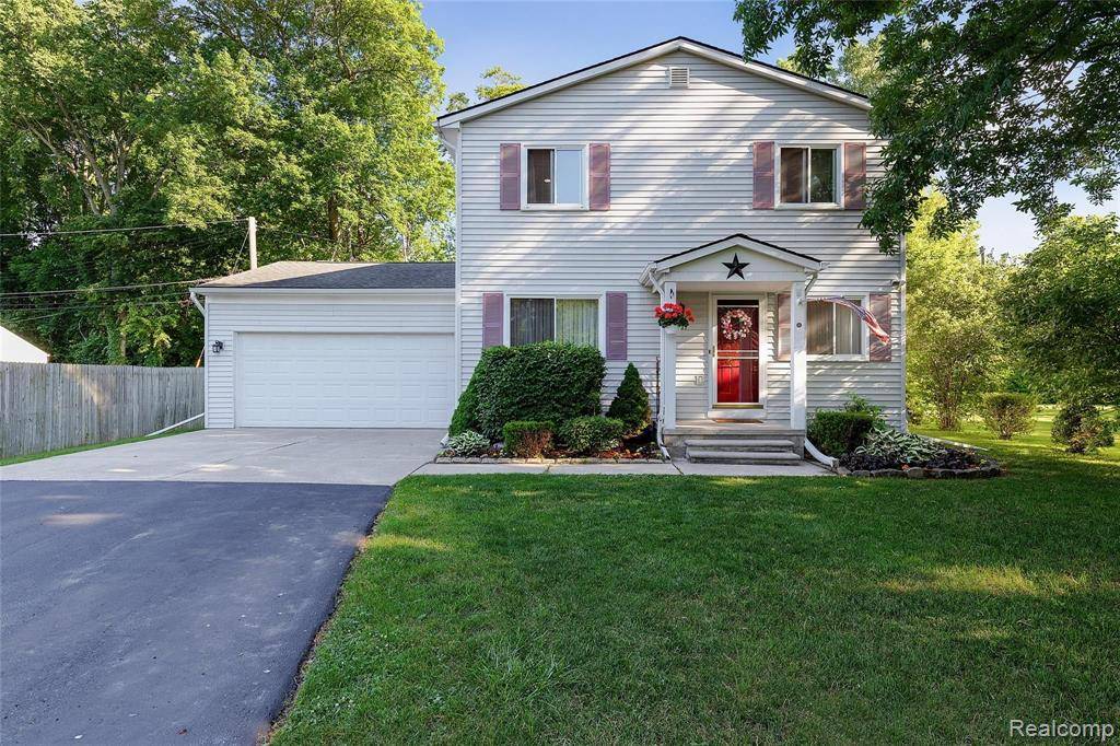 24837 Saint Paul BLVD, Harrison Twp, MI 48045