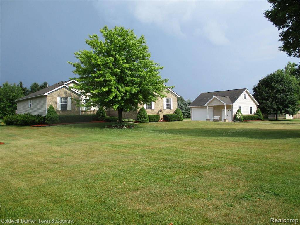 7885 Tuttle Hill Dr, Ypsilanti, MI 48197
