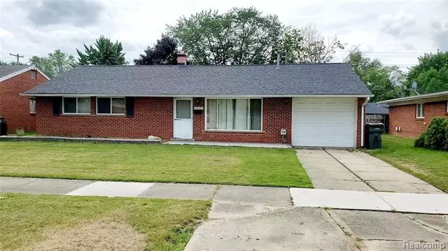 35621 LITTLE MACK AVE, Clinton Twp, MI 48035