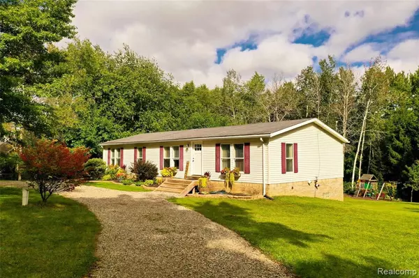 1497 JOANN ST, Holly Twp, MI 48430
