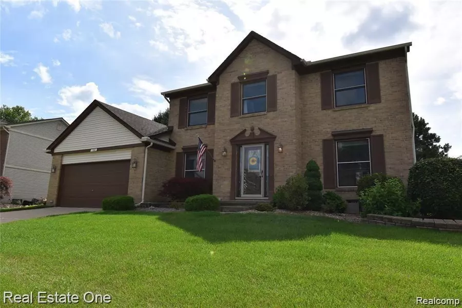 788 CHATHAM DR, Milford Vlg, MI 48381