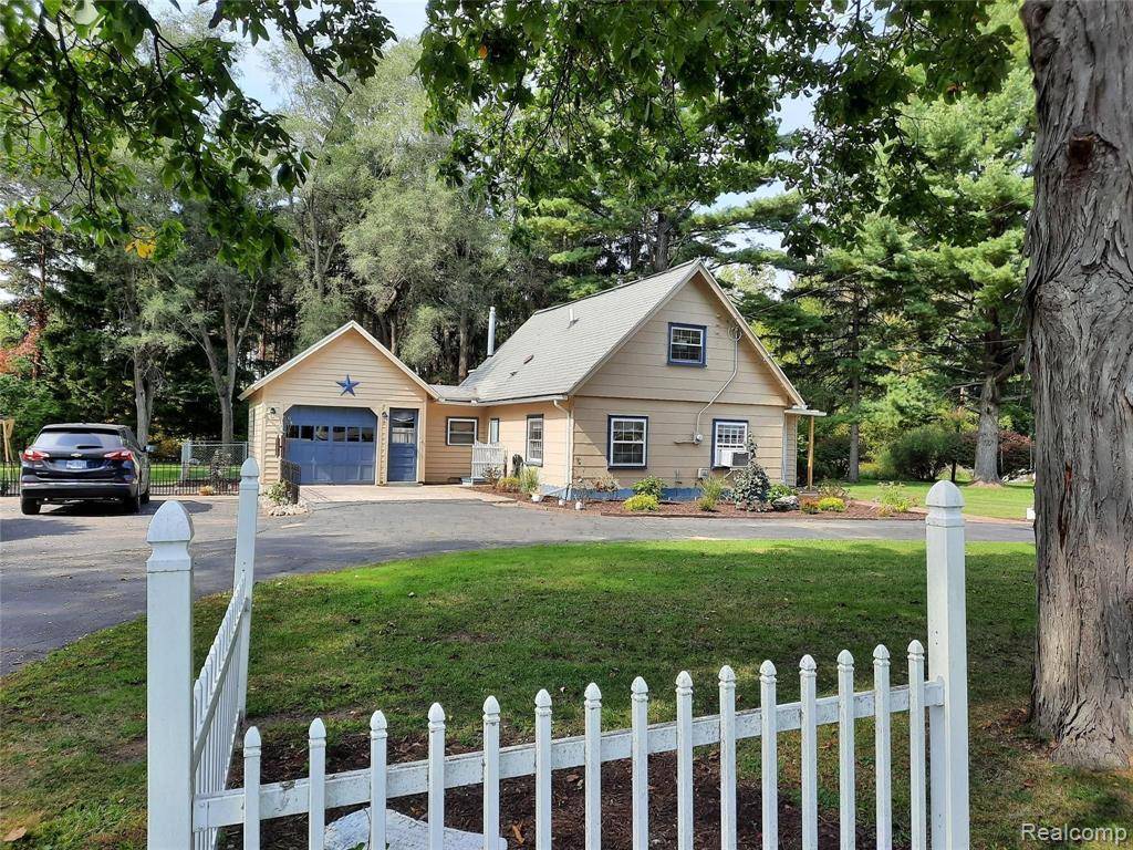 195 HASTINGS ST,  Corunna,  MI 48817