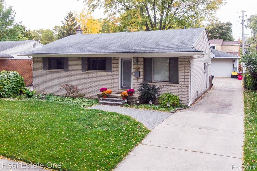 429 N WEBIK AVE, Clawson, MI 48017