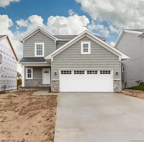 2157 ROLLING HILLS Drive, Holly, MI 48442