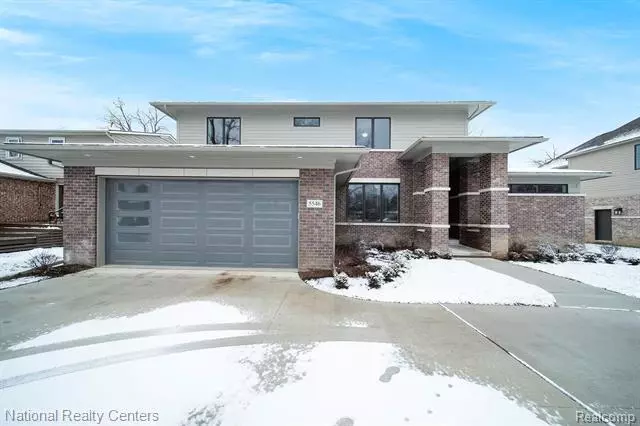 5546 SUNNYCREST Drive, West Bloomfield, MI 48323