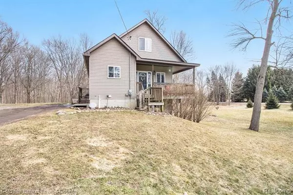 1534 Alchin Road, Webberville, MI 48892