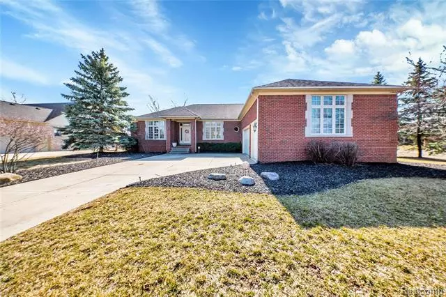 Grosse Ile Twp, MI 48138,23631 PARKE LANE