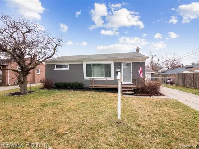 32325 WISCONSIN Street, Livonia, MI 48150