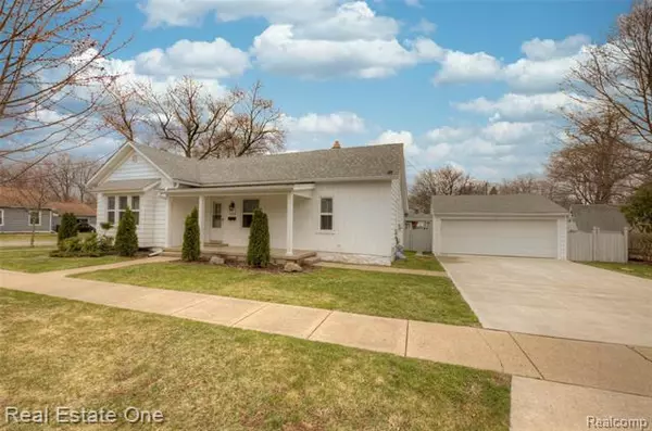 204 WEST Street, Howell, MI 48843