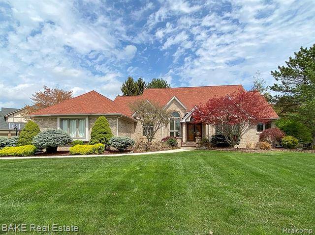 11888 Fox Ridge Drive, Plymouth Twp, MI 48170