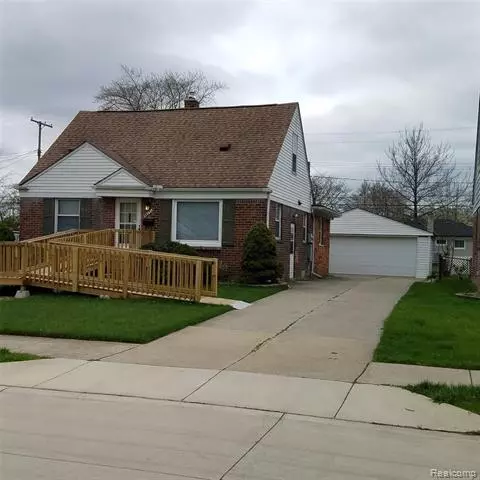 25171 MACKINAC Street, Roseville, MI 48066