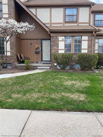 Southfield, MI 48076,19641 RALEIGH CIR S, Bldg #6 Unit #35 Southfield MI Circle S Bldg#: 6 35