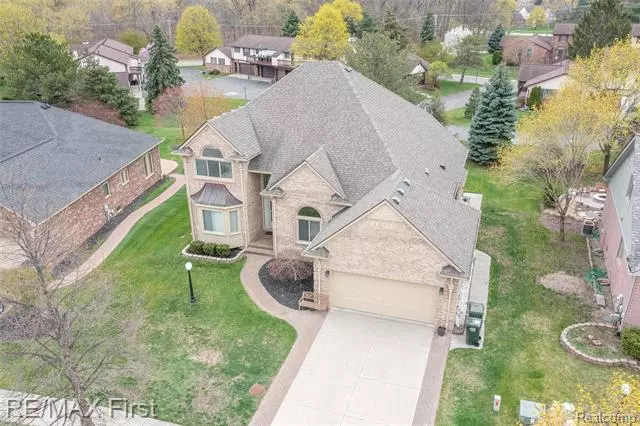 950 HILLSBOROUGH Drive, Rochester Hills, MI 48307