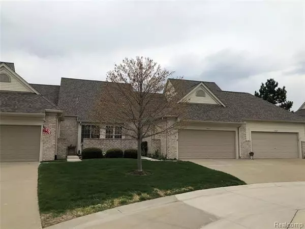 13417 WYNDEMERE Circle, Sterling Heights, MI 48313