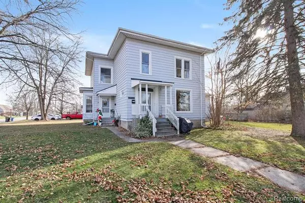 305 S WALNUT Street, Howell, MI 48843