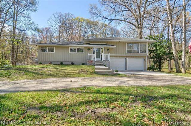 40425 HARRIS Road, Belleville, MI 48111