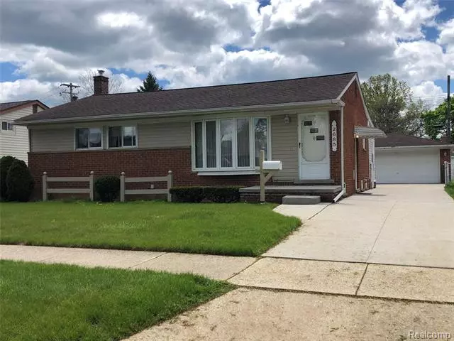 2685 DUNLOP Street, Trenton, MI 48183