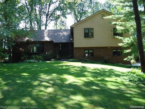 2625 FAIRWAY LANE,  Fort Gratiot,  MI 48059