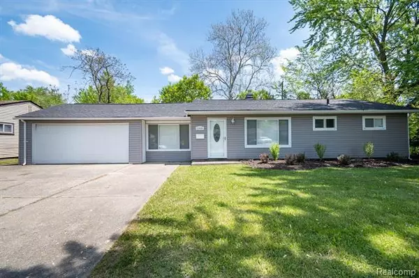 Warren, MI 48089,23644 LAUREN Avenue E