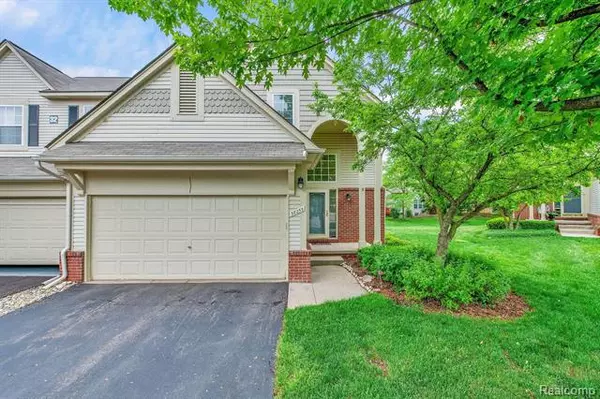 38253 Remington Park Bldg#: 32 104,  Farmington Hills,  MI 48335