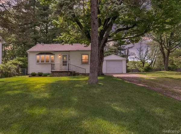 1539 1ST Avenue, Howell, MI 48843